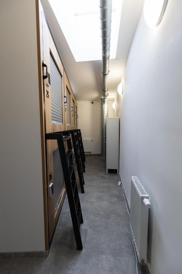 Capsule Hostel Andel Centre Spirit Πράγα Εξωτερικό φωτογραφία