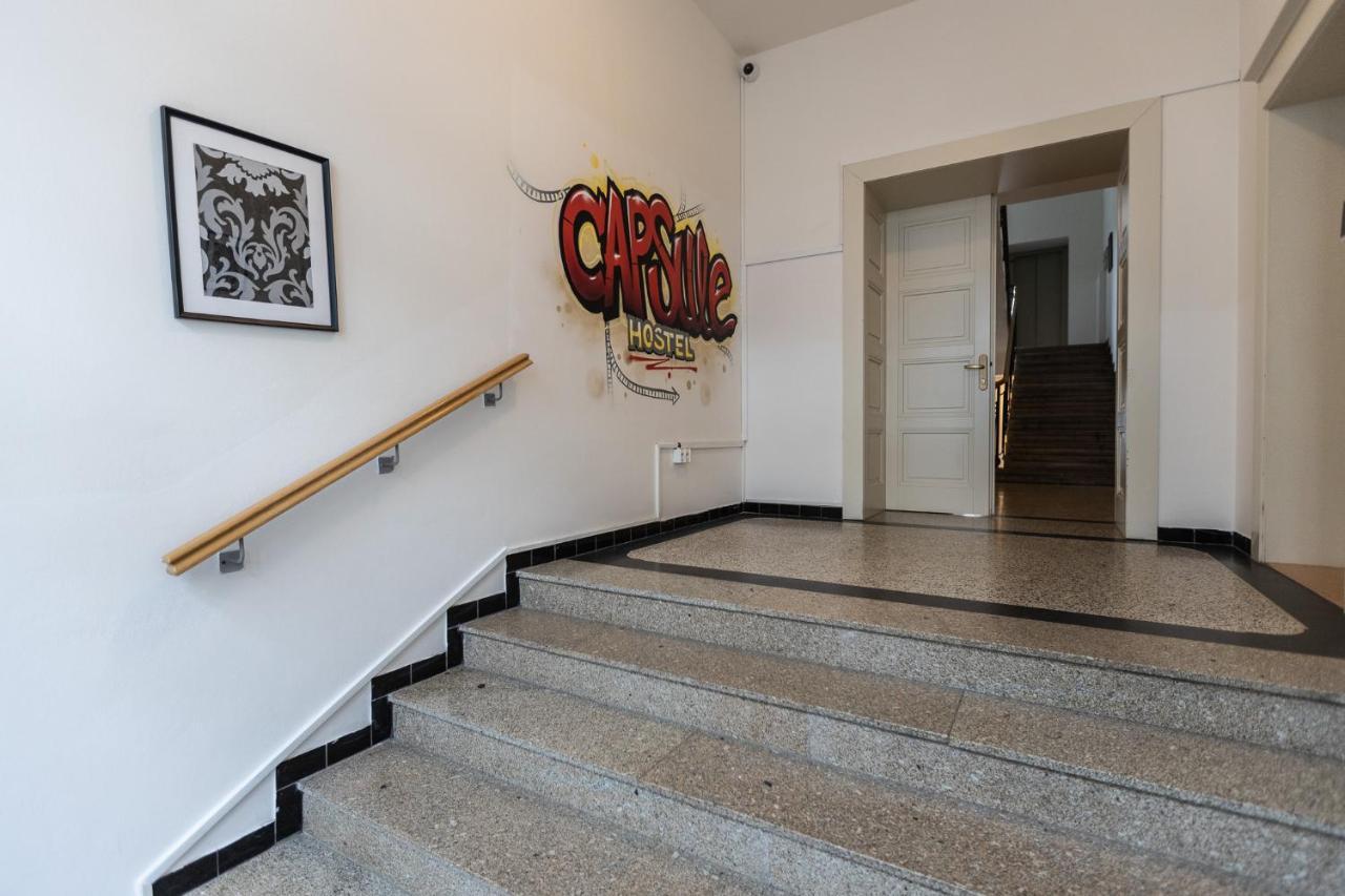 Capsule Hostel Andel Centre Spirit Πράγα Εξωτερικό φωτογραφία